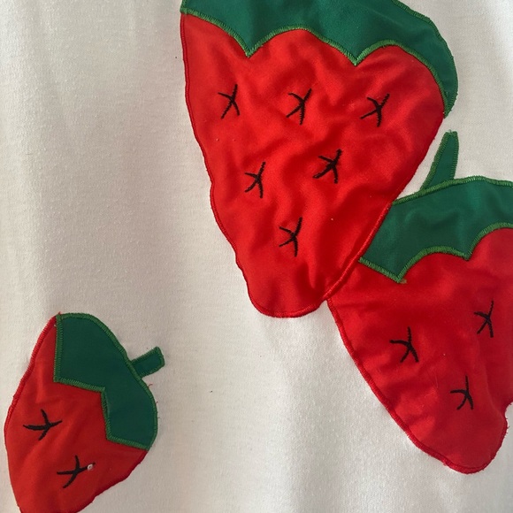 Vintage Strawberry Short Sleeve Knit Shirt - Picture 3 of 4